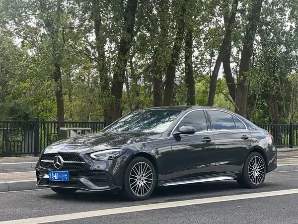 Mercedes-Benz C-Class 2024