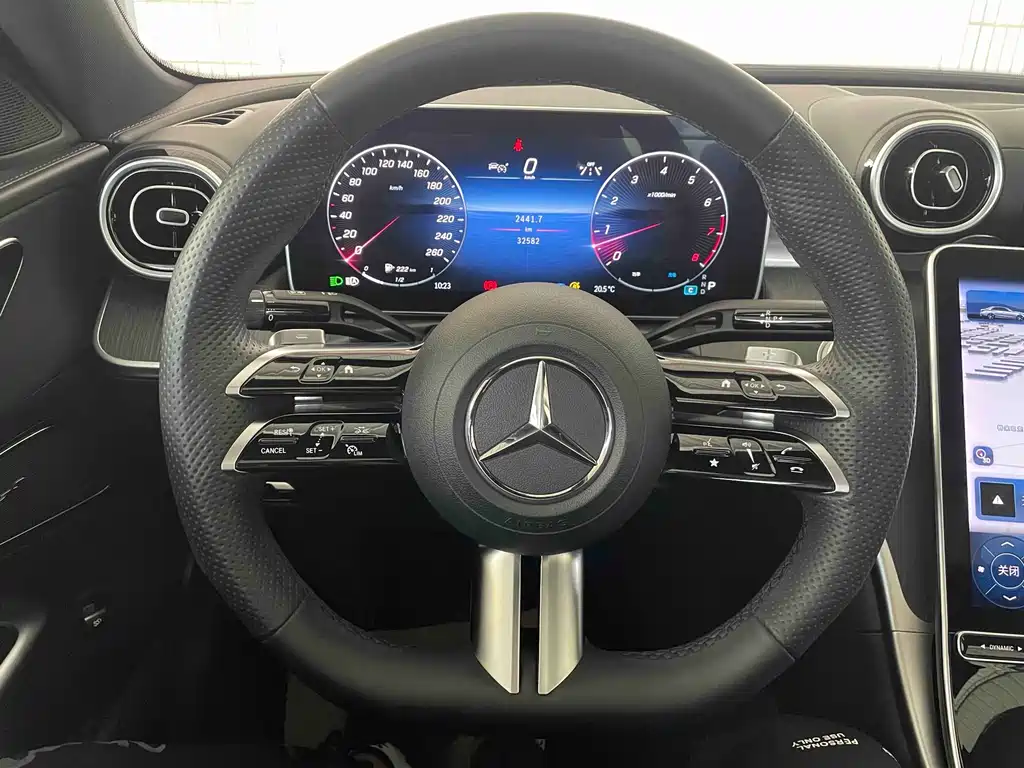 Mercedes-Benz C-Class 2024 — фото 10