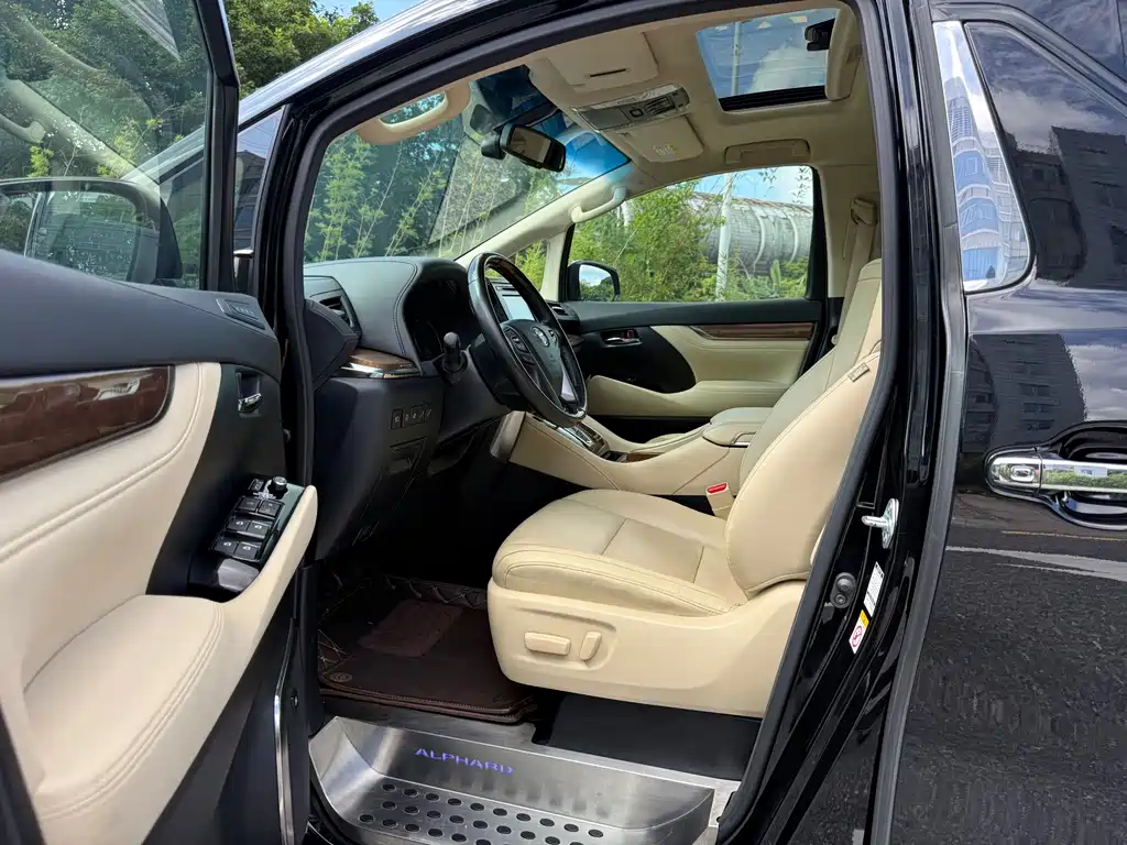 Toyota Alphard 2017 — фото 4