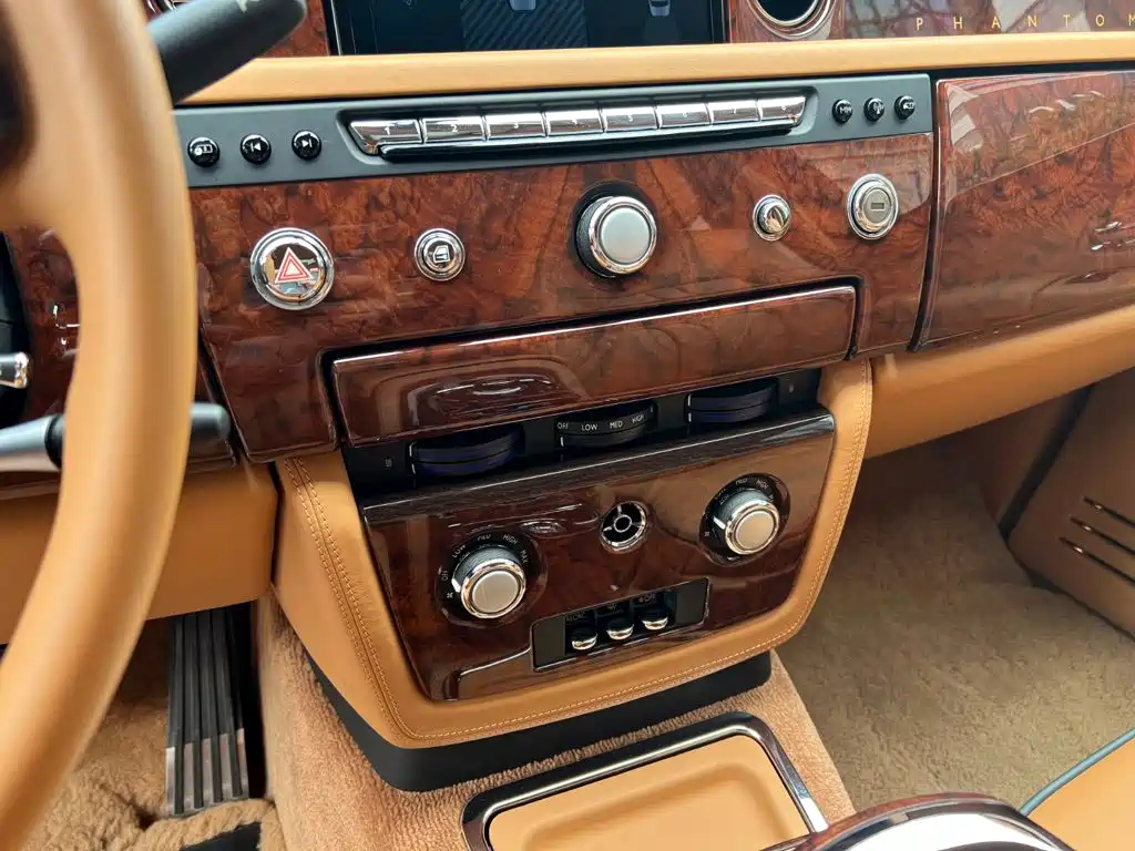 Rolls-Royce Phantom 2014 — фото 12