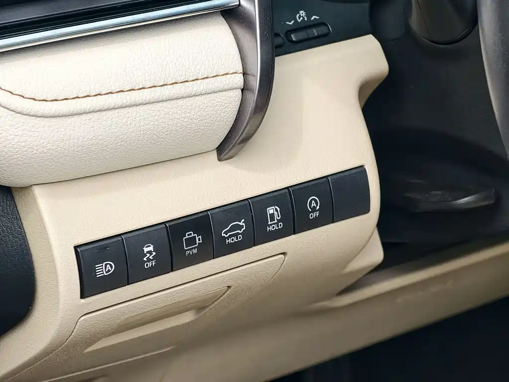 Toyota Camry 2019 — фото 14