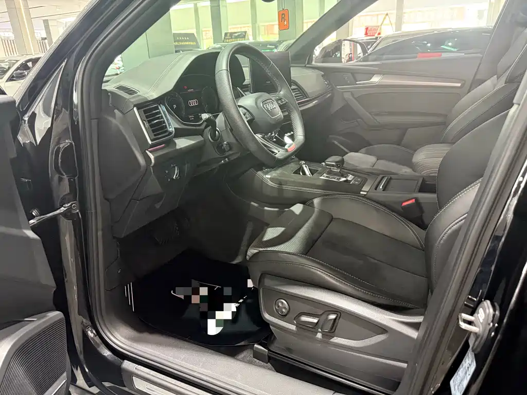 Audi Q5L Sportback 2021