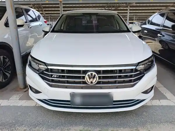 Volkswagen Sagitar 2020