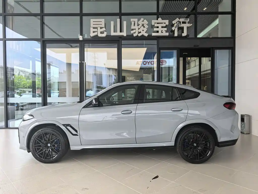 BMW X6 M 2025 — фото 2