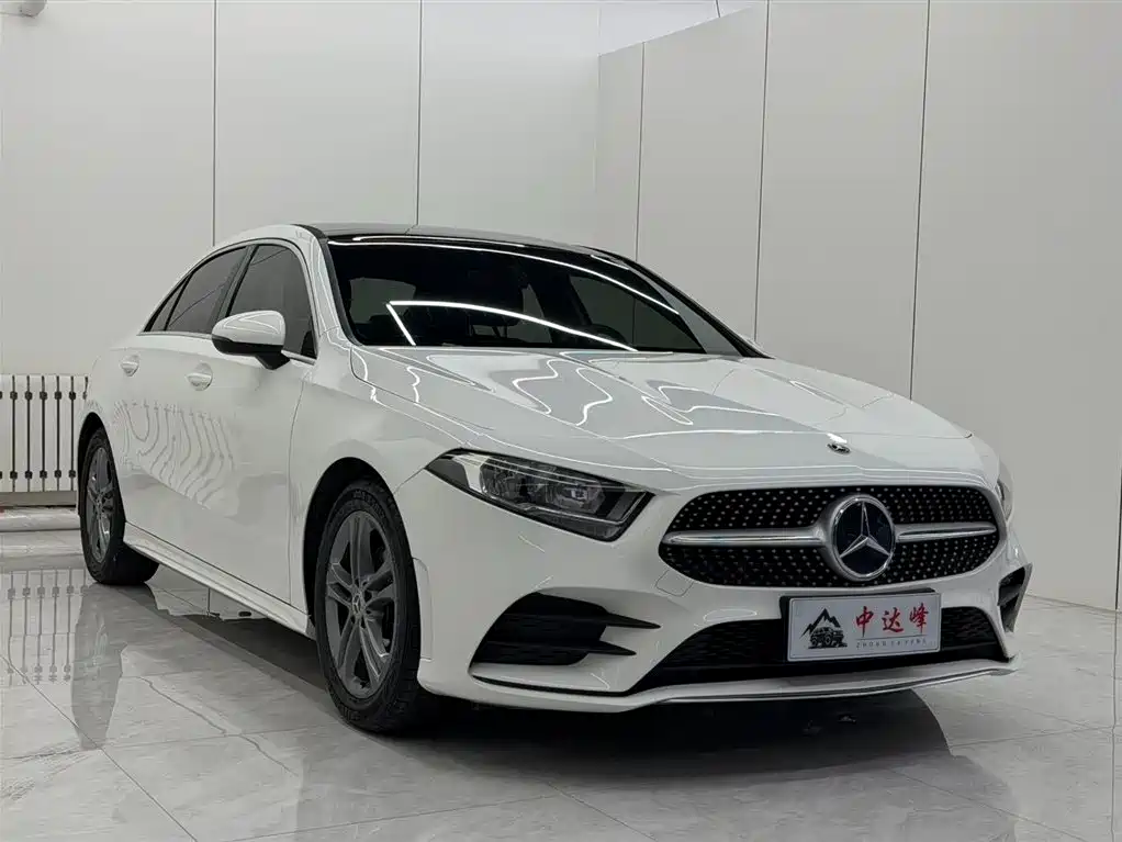 Mercedes-Benz A-Class 2022 — фото 3