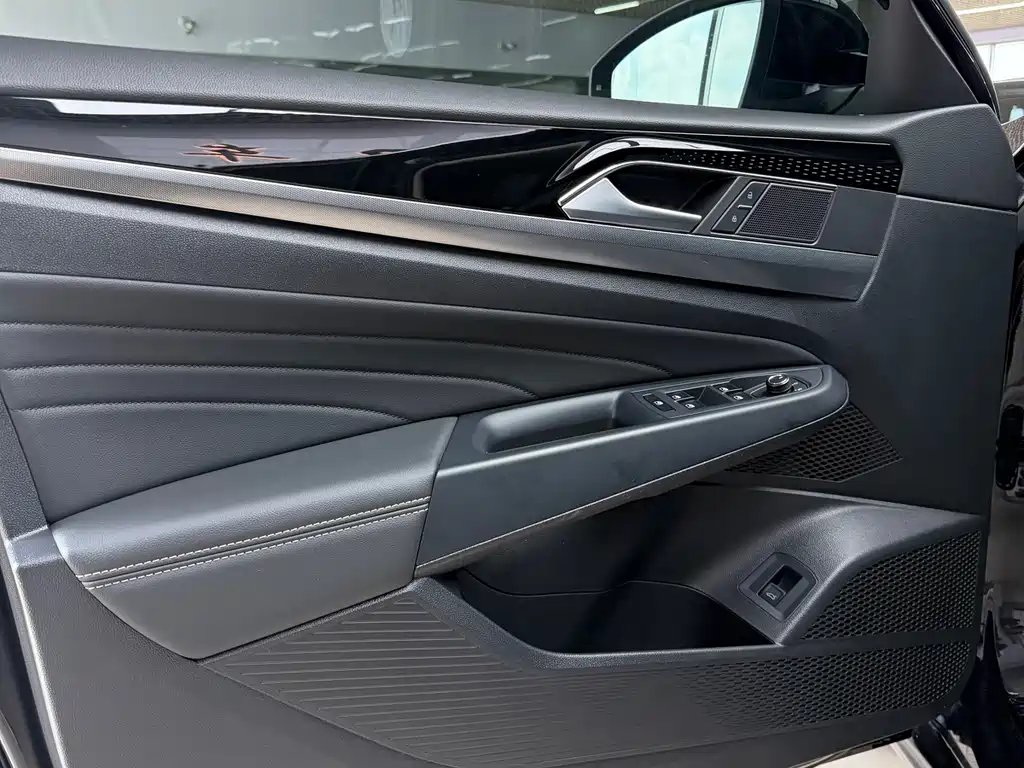 Volkswagen Passat 2022