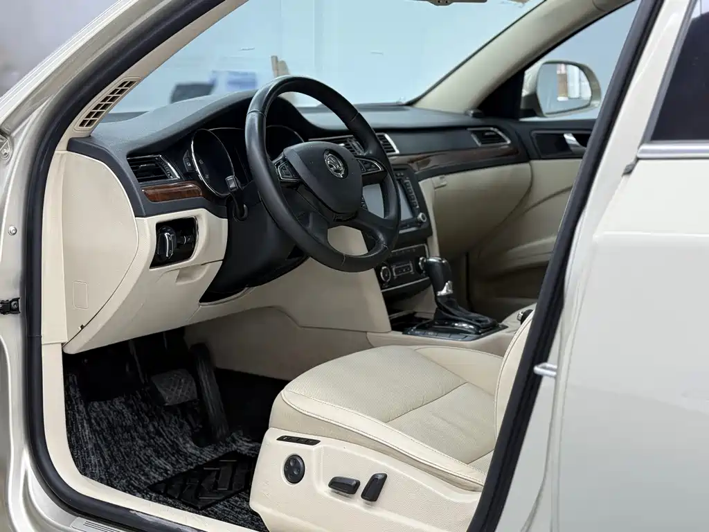 Skoda Speedy 2014 — фото 12