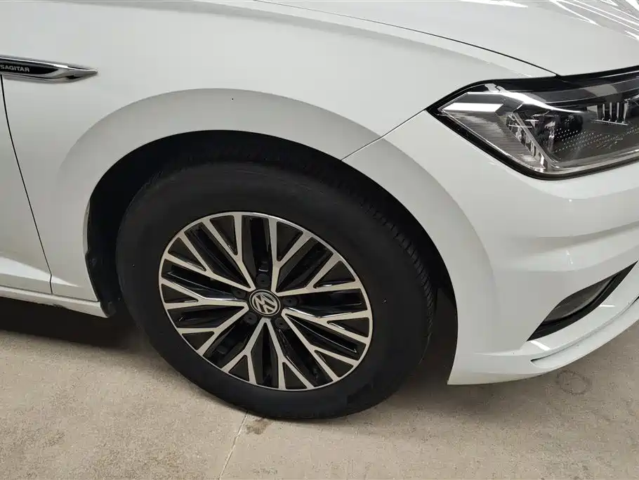 Volkswagen Sagitar 2020