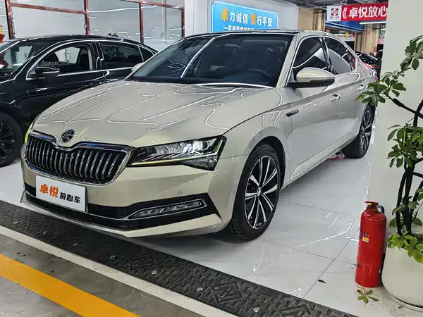 Skoda Superb 2021