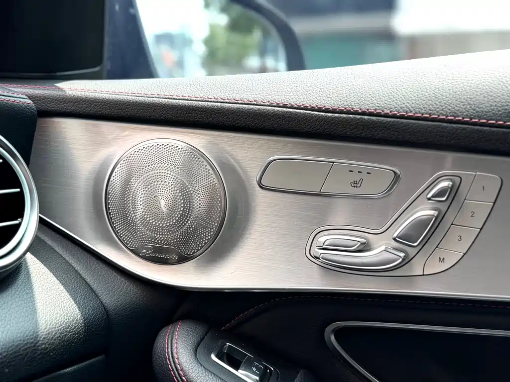Mercedes-Benz GLC AMG 2018 — фото 15