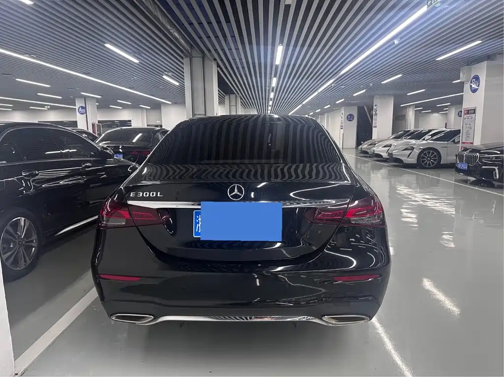 Mercedes-Benz E-Class 2021 — фото 10