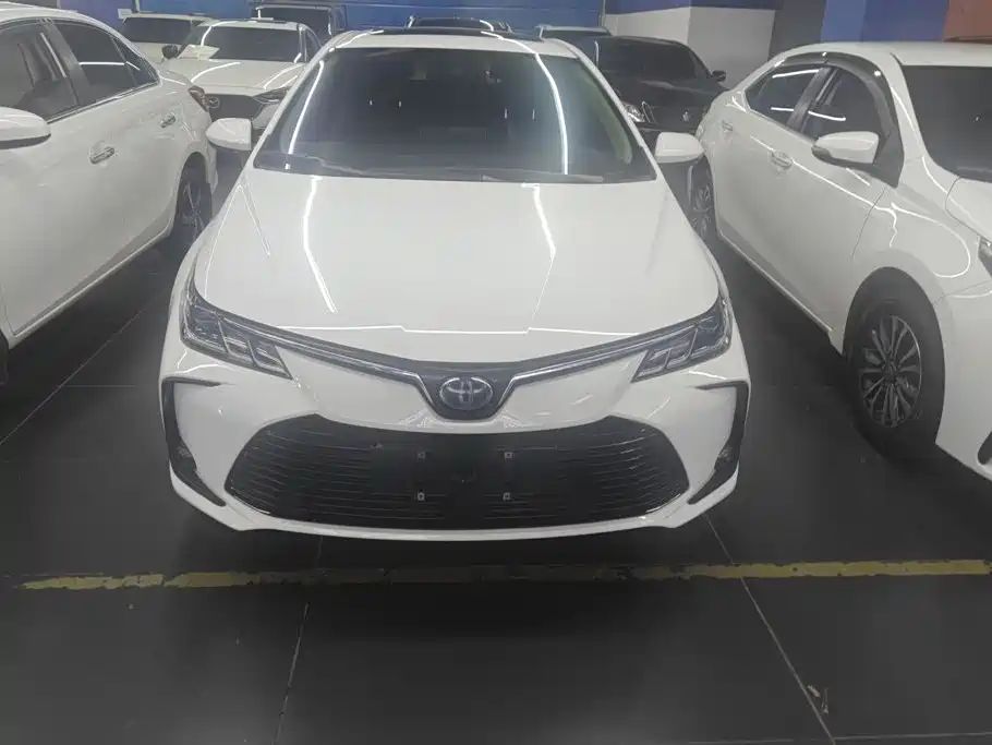 Toyota Corolla 2022 — фото 2