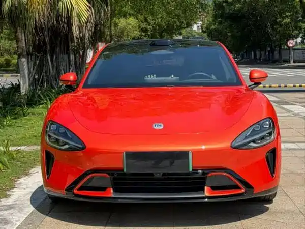 Xiaomi SU7 2024