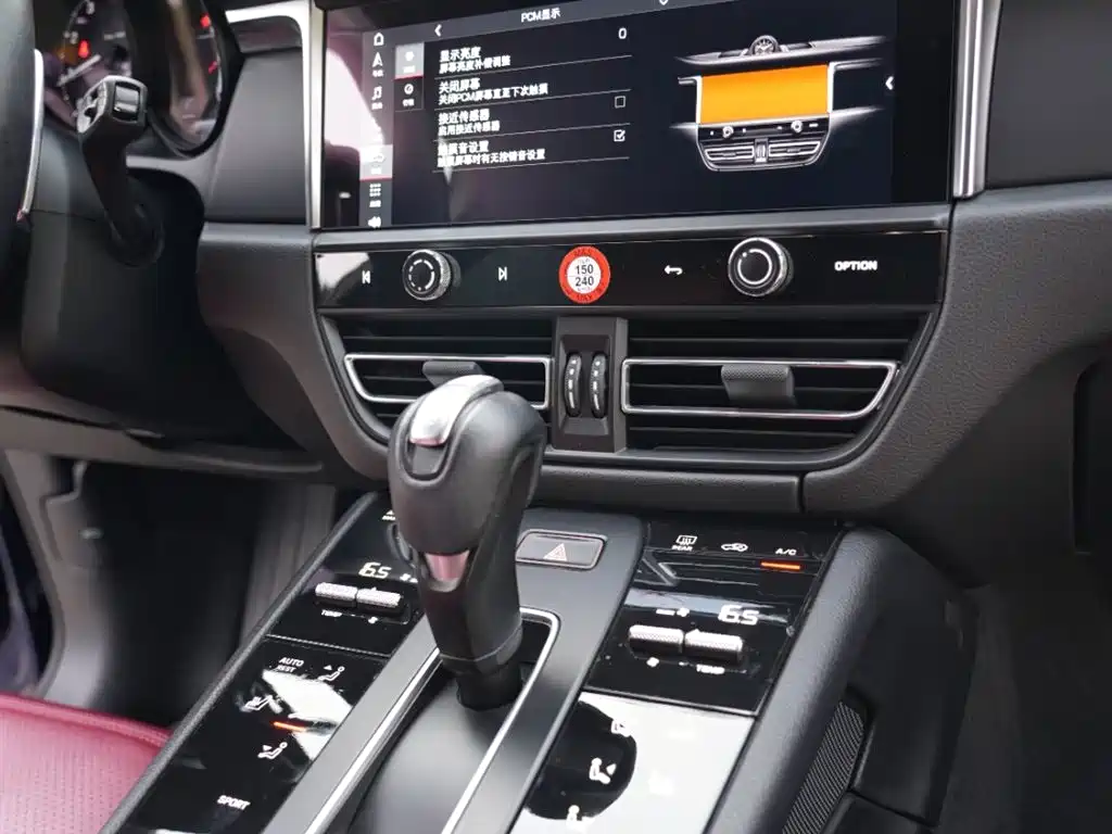 Porsche Macan 2022 — фото 15