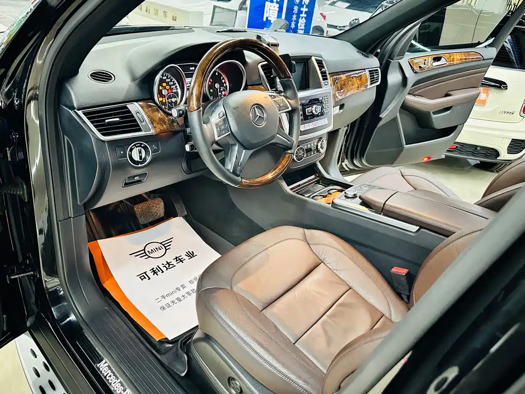 Mercedes-Benz M-Class 2015 — фото 35