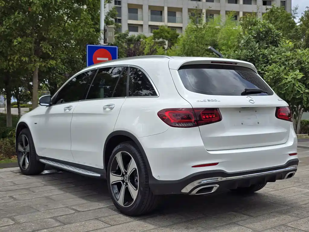 Mercedes-Benz GLC 2023