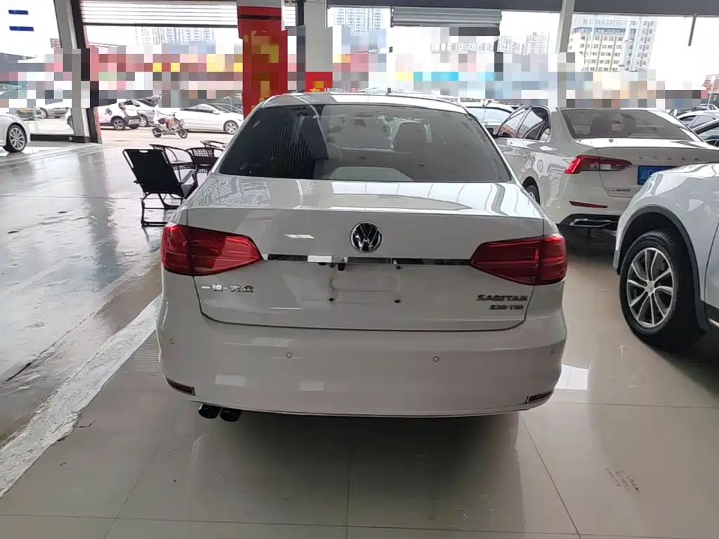 Volkswagen Sagitar 2017