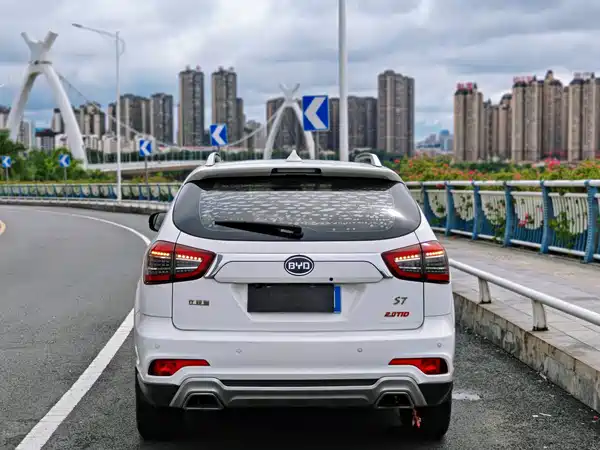 BYD S7 2019