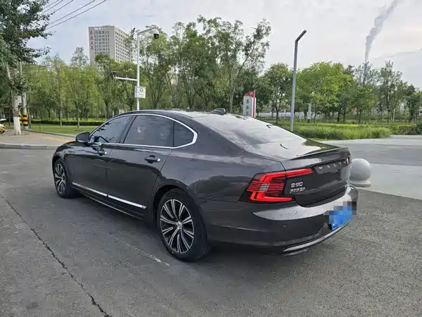 Volvo S90 2022