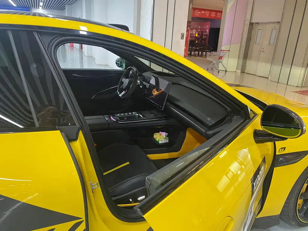 Xiaomi SU7 Ultra 2025 — фото 15