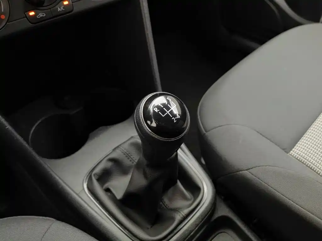Volkswagen Polo 2018 — фото 13