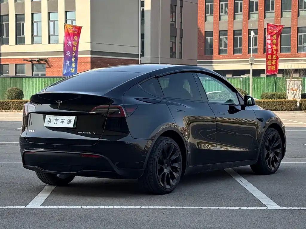 Tesla Model Y 2022 — фото 4