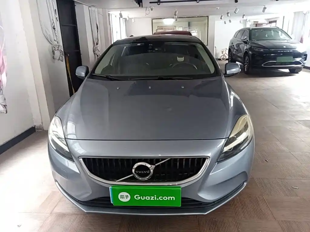 Volvo V40 2016