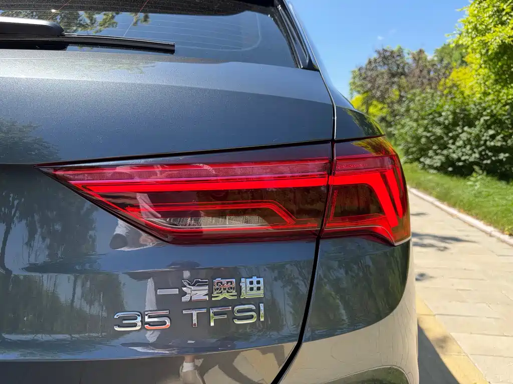 Audi Q3 2022 — фото 20