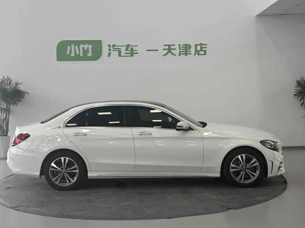 Mercedes-Benz C-Class 2021