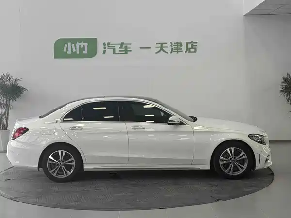 Mercedes-Benz C-Class 2021