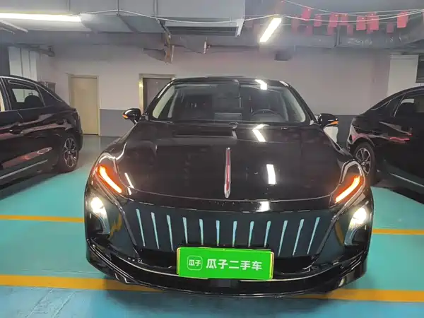 Hongqi E-QM5 2023