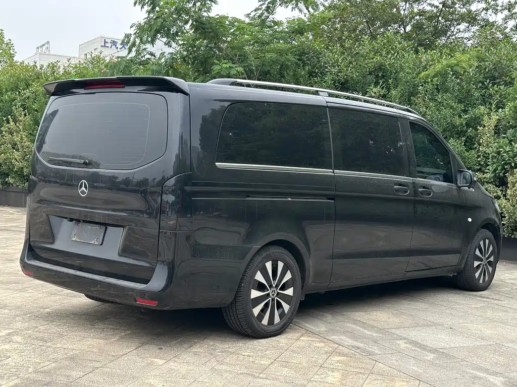 Mercedes-Benz Vito 2024 — фото 4