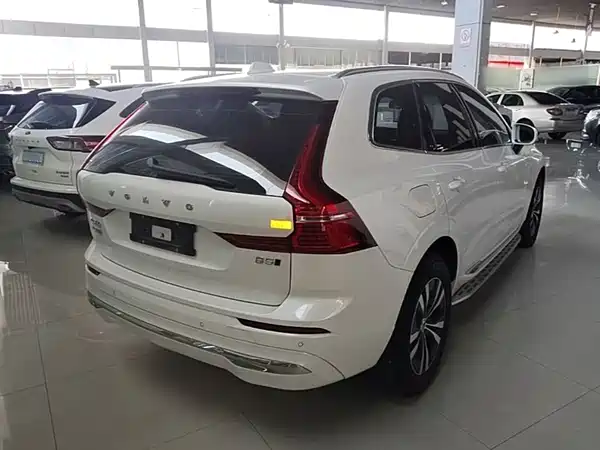 Volvo XC60 2022