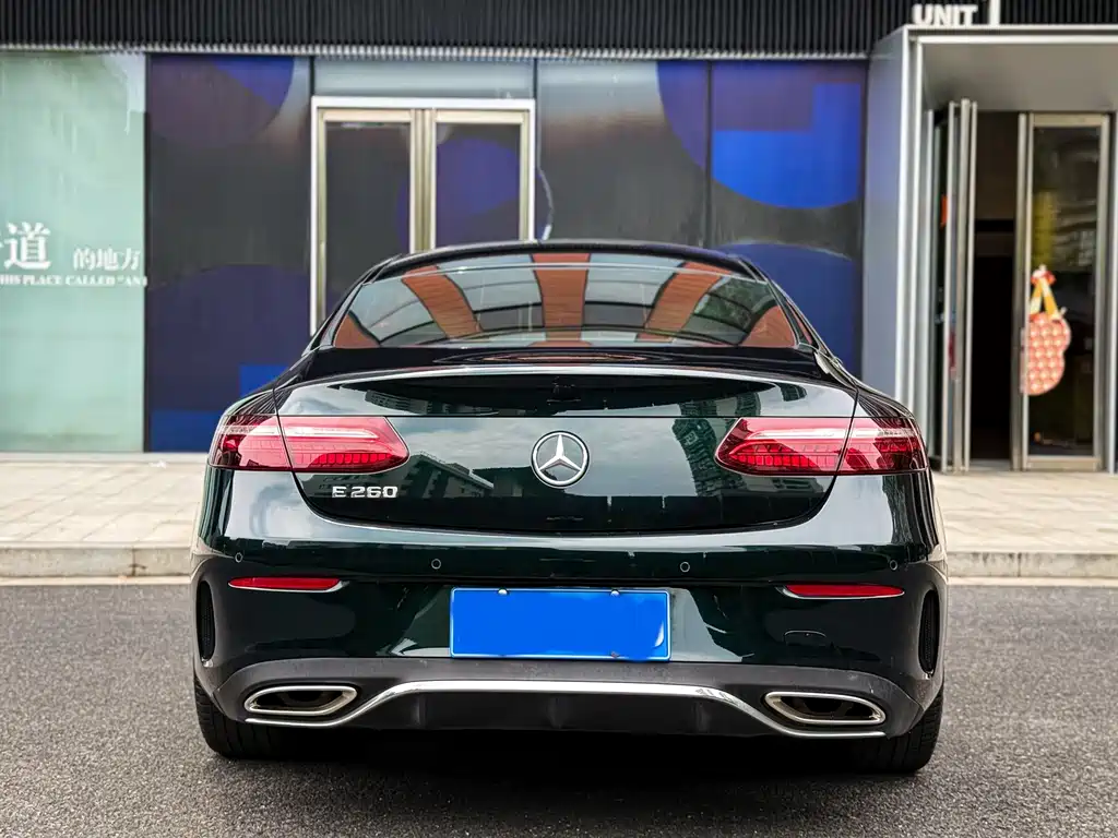 Mercedes-Benz E-Class 2022 — фото 10