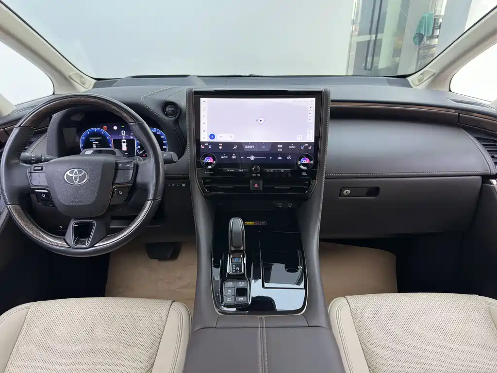 Toyota Alphard 2024 — фото 20