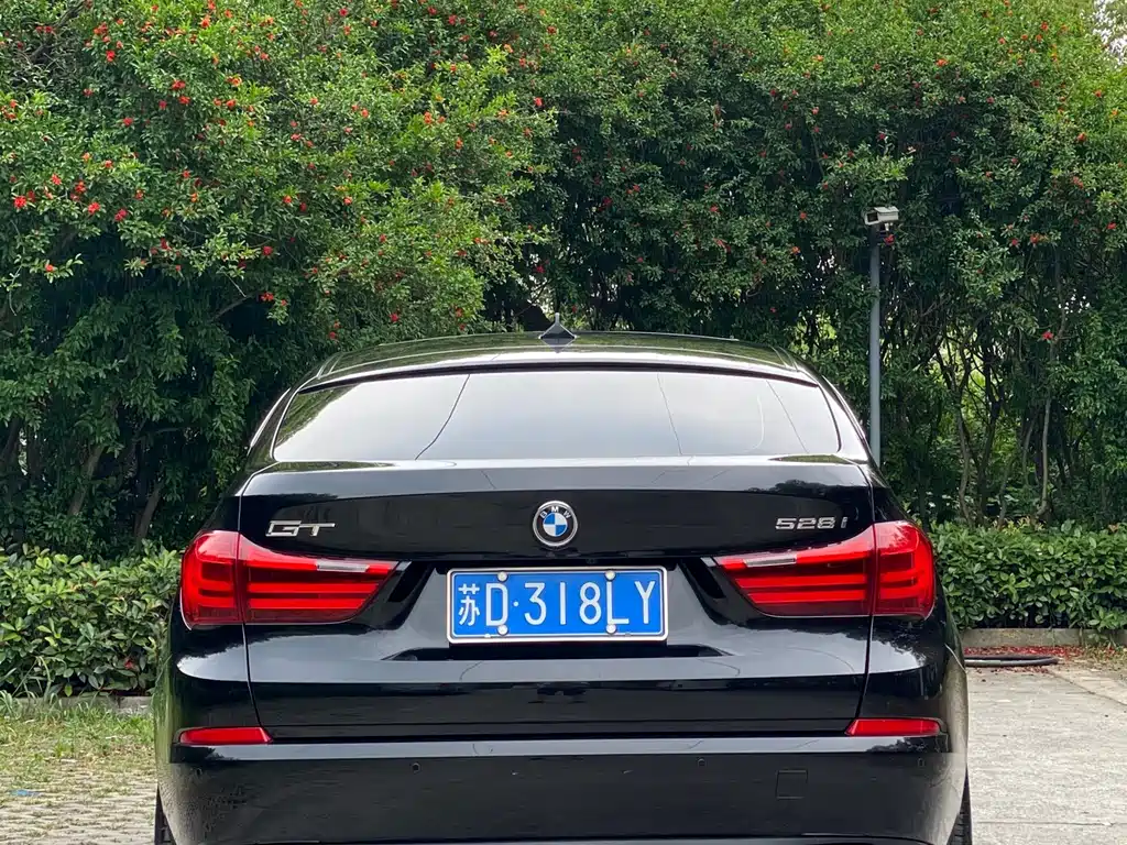 BMW 5 Series GT 2017 — фото 2
