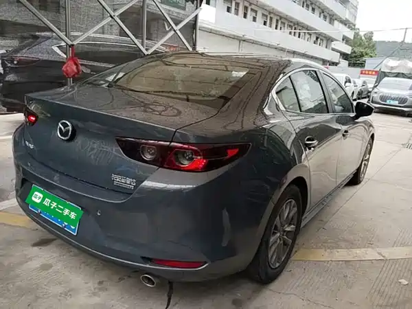 Mazda 3 Axela 2022