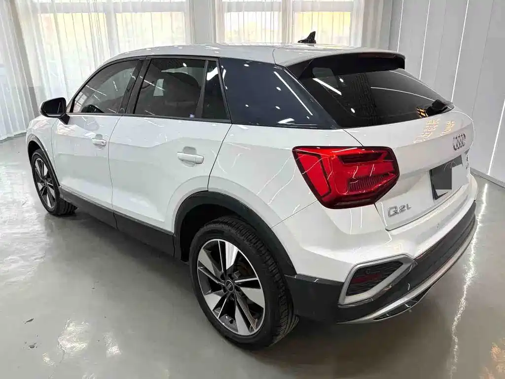 Audi Q2L 2022