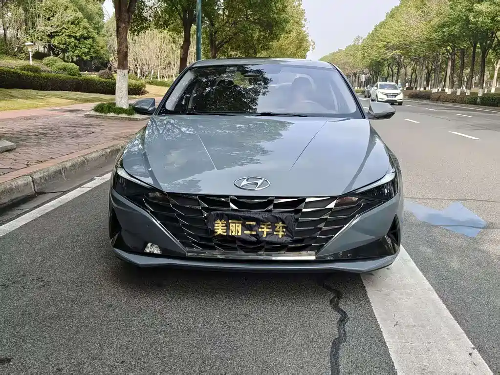 Hyundai Elantra 2023 — фото 2