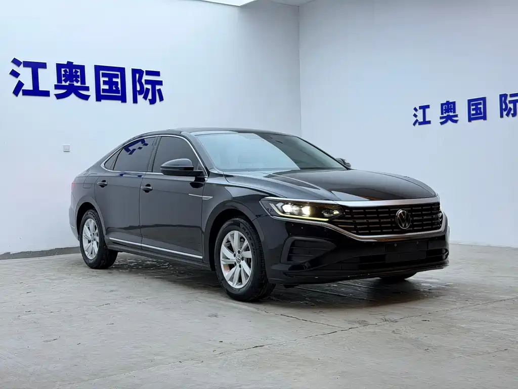 Volkswagen Passat 2023