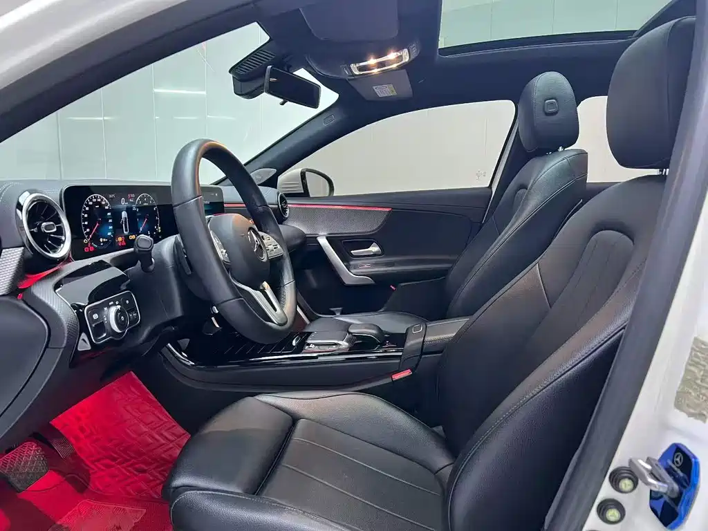 Mercedes-Benz A-Class 2020 — фото 8