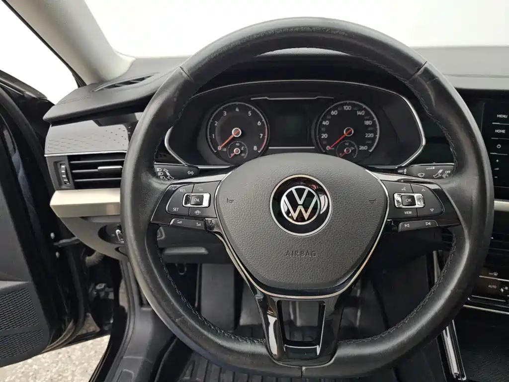 Volkswagen Passat 2021 — фото 10
