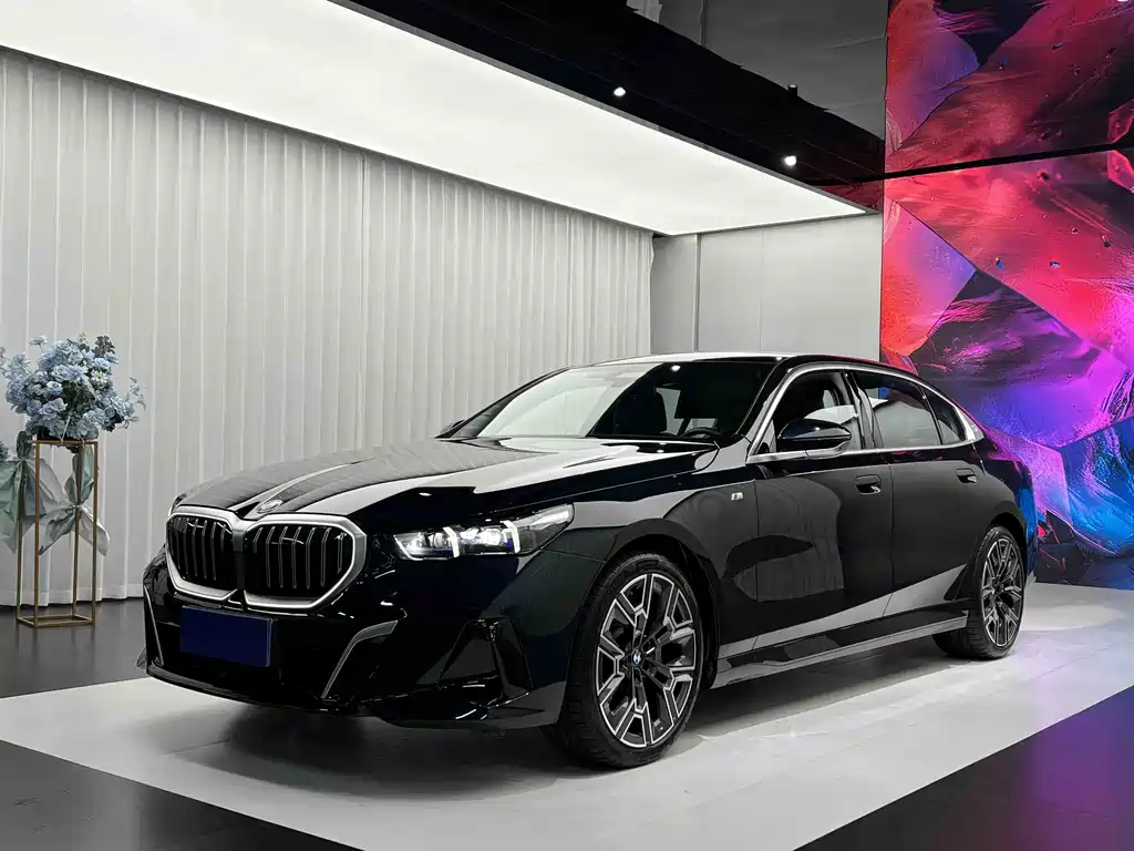 BMW 5 Series 2025