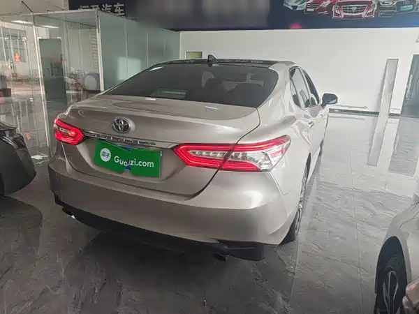 Toyota Camry 2021