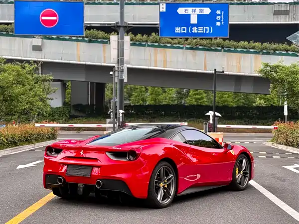 Ferrari 488 2015