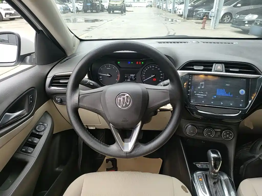 Buick Excelle 2022 — фото 11