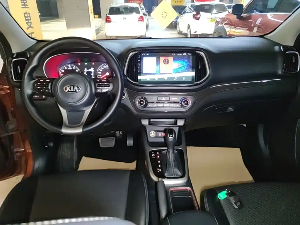 Kia KX3 2015 — фото 10