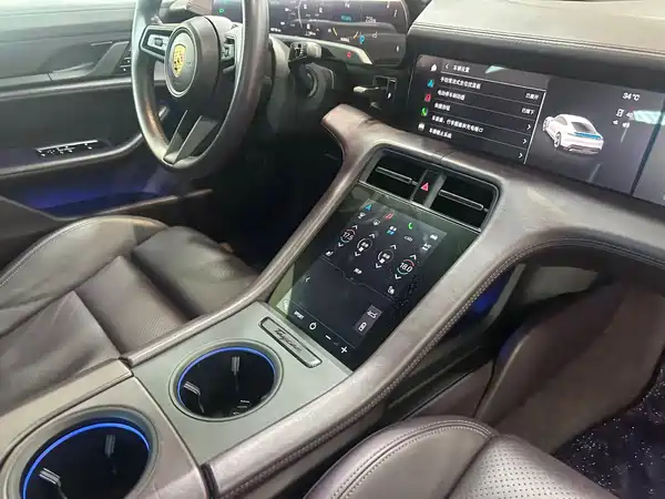 Porsche Taycan 2020