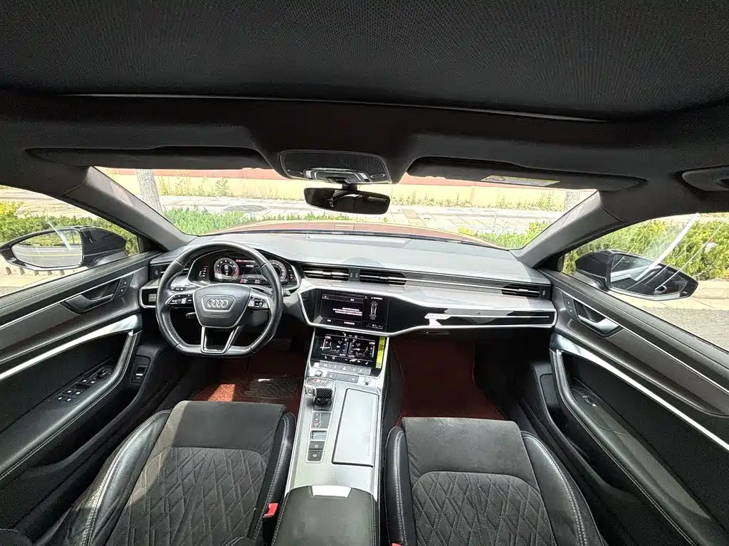 Audi A6L 2022