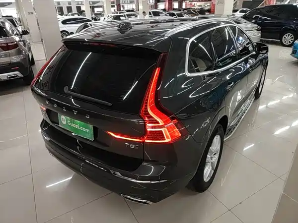 Volvo XC60 2021